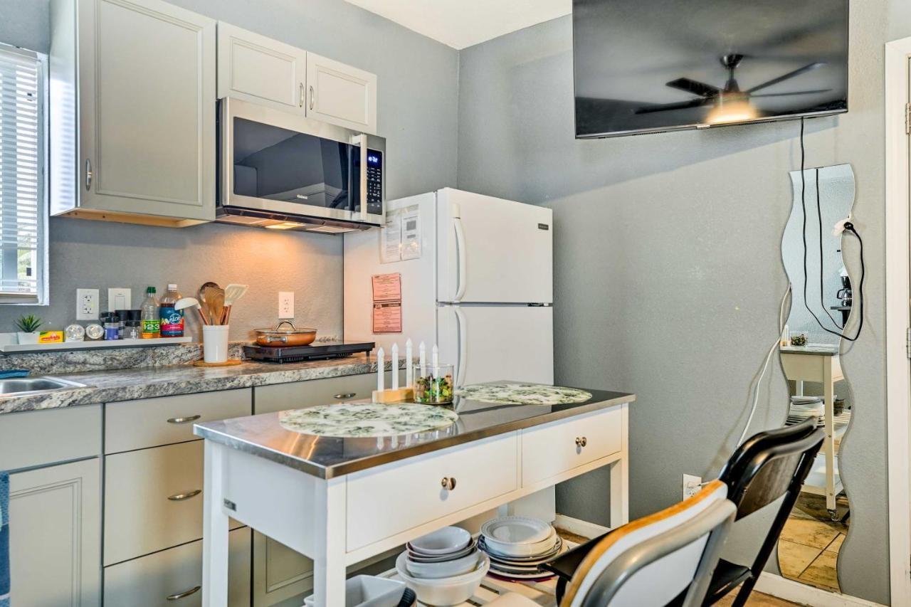 North Las Vegas Studio With Fire Pit 10 Mi To Strip Екстер'єр фото
